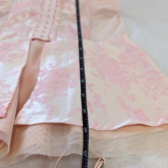 Victoria’s Secret corset top - Picture 9 of 10